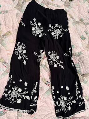 back white flowered pants embroidered trimmed n white pom pom lace